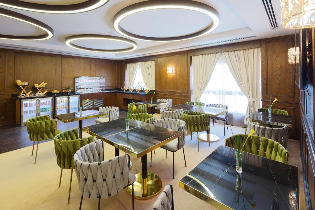ออคซิเดนทัล อัลจัดดาฟ Hotel ดูไบ ภายนอก รูปภาพ The lounge at the airport