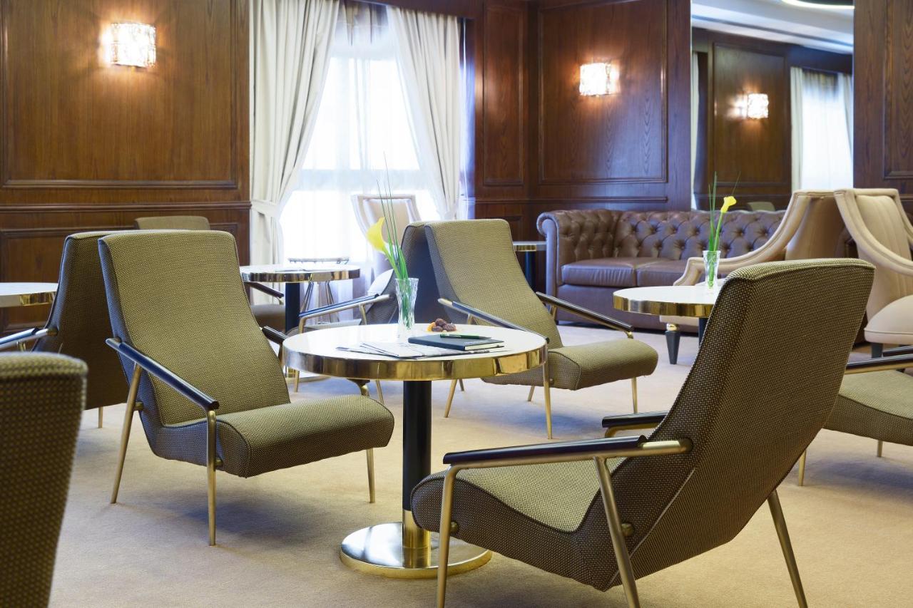 ออคซิเดนทัล อัลจัดดาฟ Hotel ดูไบ ภายนอก รูปภาพ The interior of the hotel